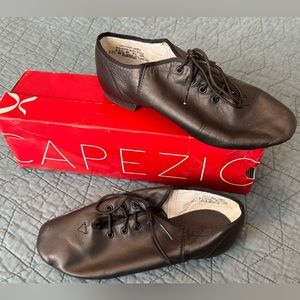 Capezio Jazz Oxford Dance Shoes - Black w/ Laces BRAND NEW